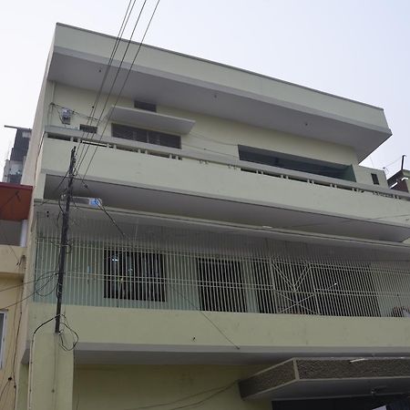 Oyo 7622 Varanasi Stays Ngoại thất bức ảnh