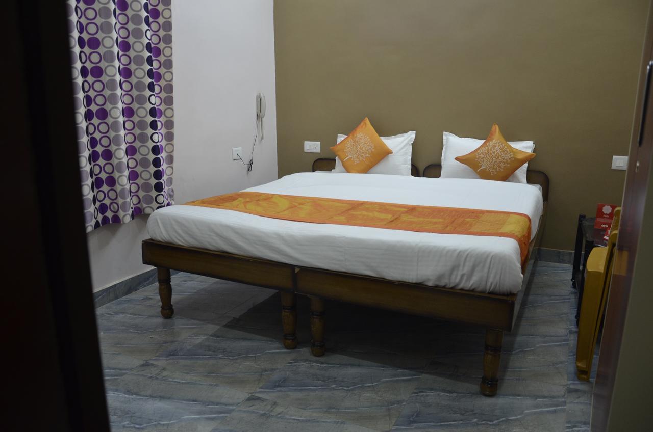 Oyo 7622 Varanasi Stays Ngoại thất bức ảnh