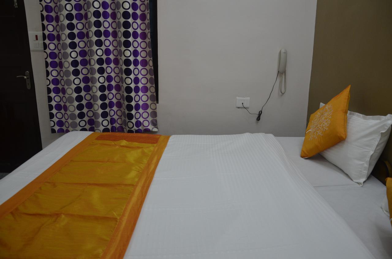 Oyo 7622 Varanasi Stays Ngoại thất bức ảnh
