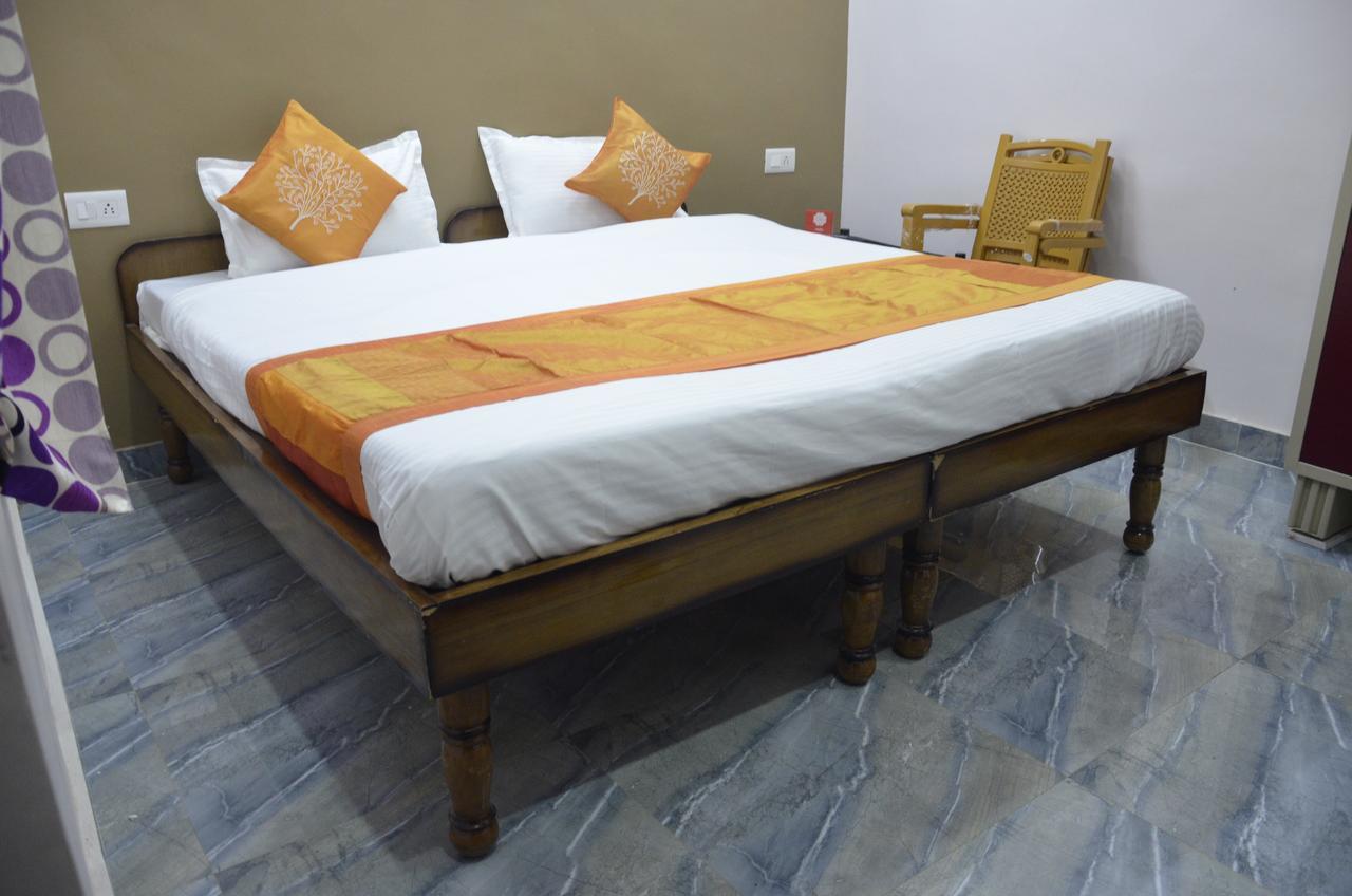 Oyo 7622 Varanasi Stays Ngoại thất bức ảnh