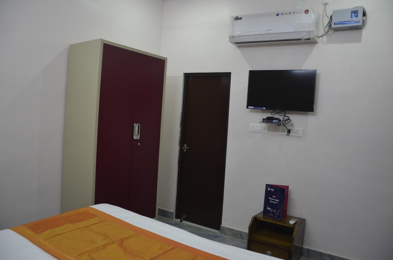 Oyo 7622 Varanasi Stays Ngoại thất bức ảnh