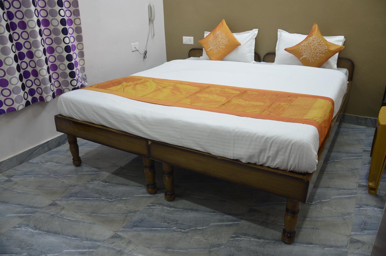 Oyo 7622 Varanasi Stays Ngoại thất bức ảnh