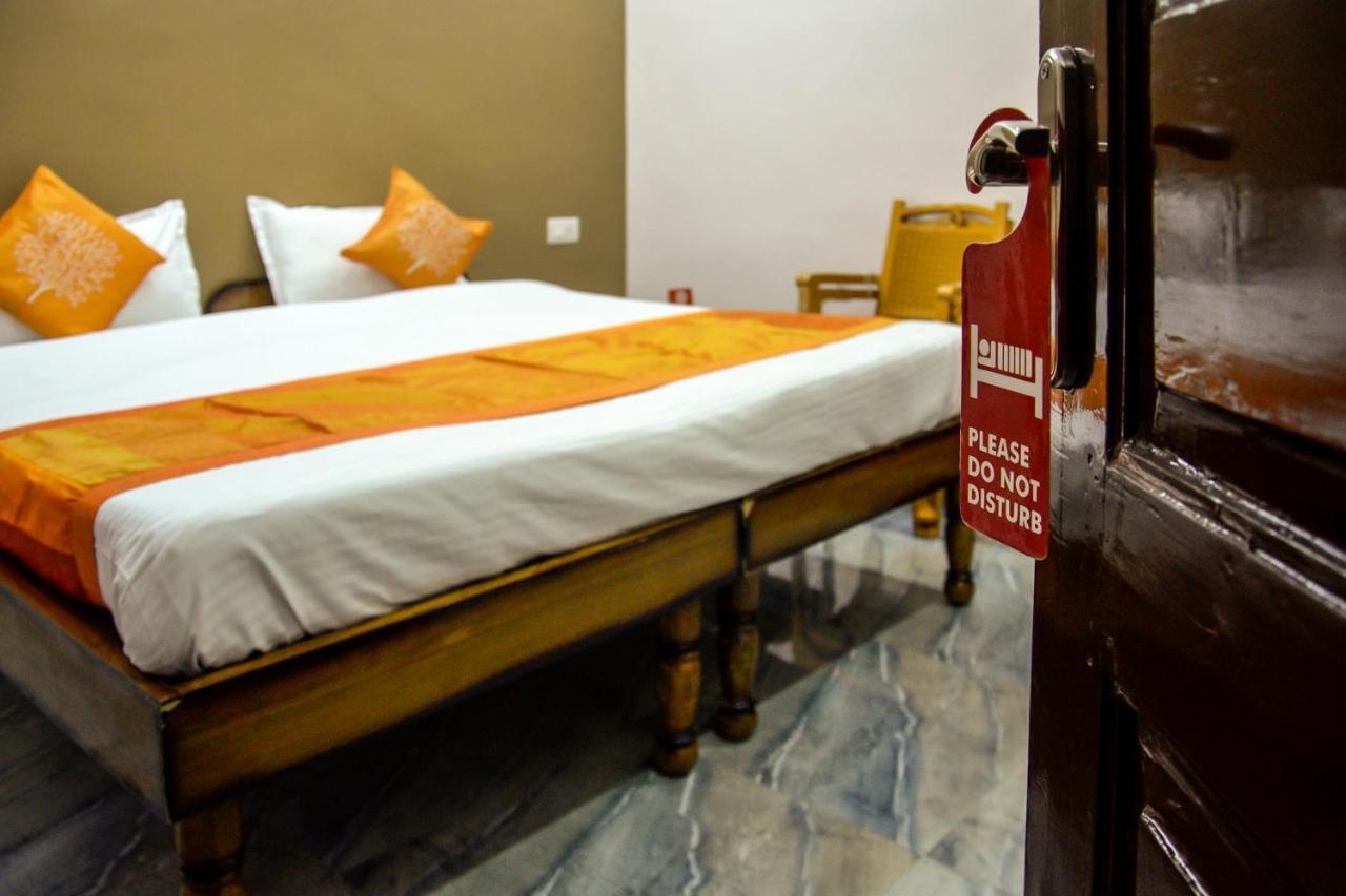 Oyo 7622 Varanasi Stays Ngoại thất bức ảnh